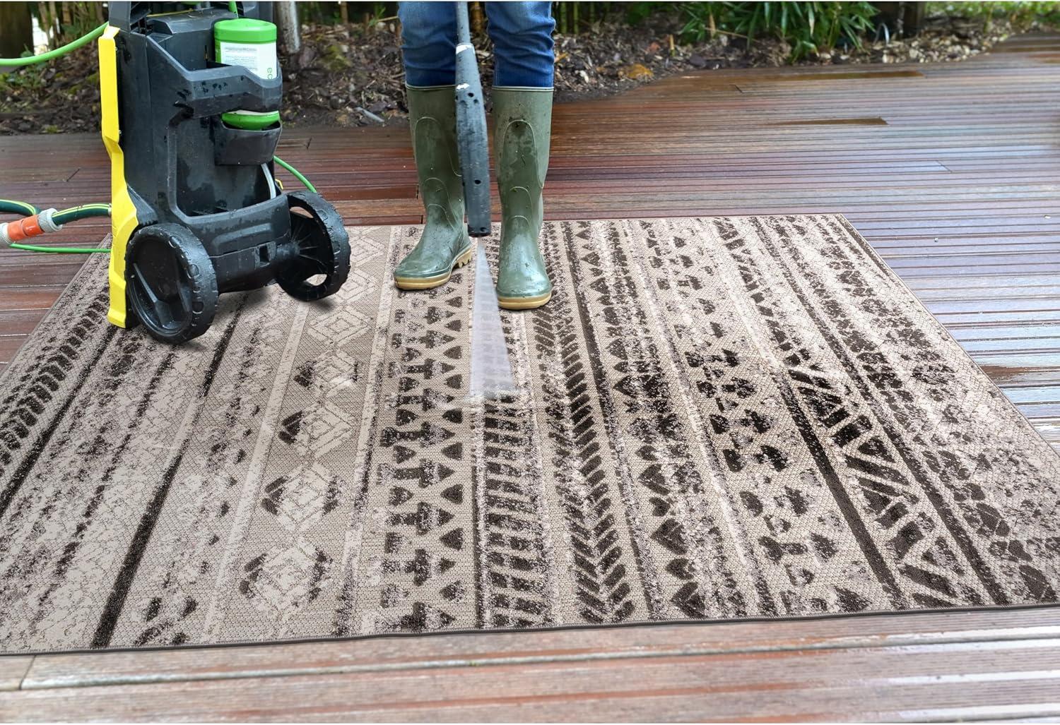 imageRugshop Modern Stripes Geometric IndoorOutdoor Area Rug 5 x 7 GrayGrey