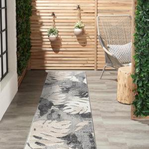 Rugshop Arles Palm Floral Leaves Non-Shedding Rug for Patio Deck Backyard Indoor/Outdoor Area Rug 5′ x 7′ Multi(Grey)