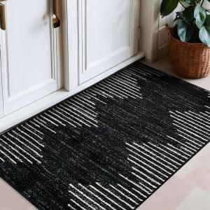 Rugshop Bohemian Stripe Stain Resistant High Traffic Living Room Kitchen Bedroom Dining Home Office Area Rug 2’7″ x 4′ Black